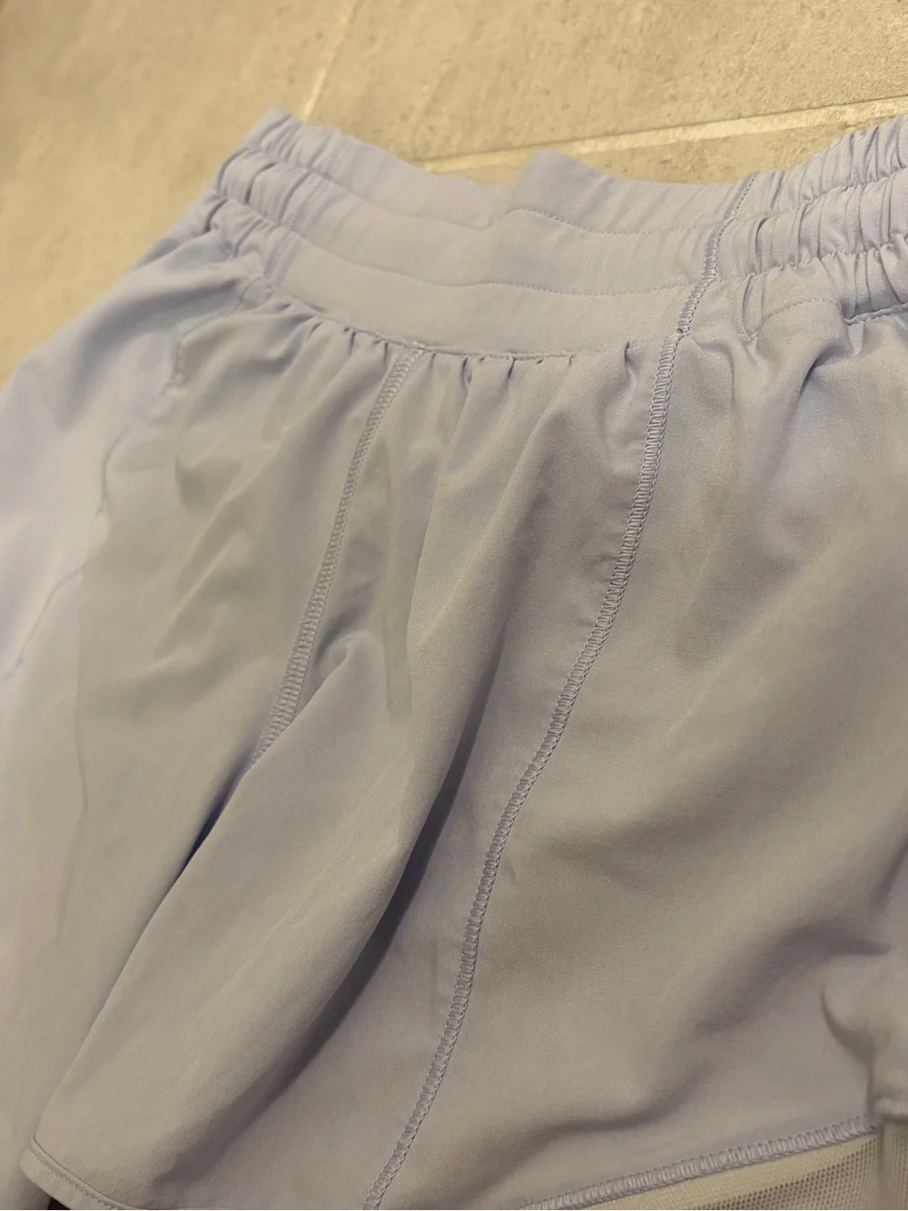 Lululemon 4” Hotty Hot Shorts • periwinkle • size 4